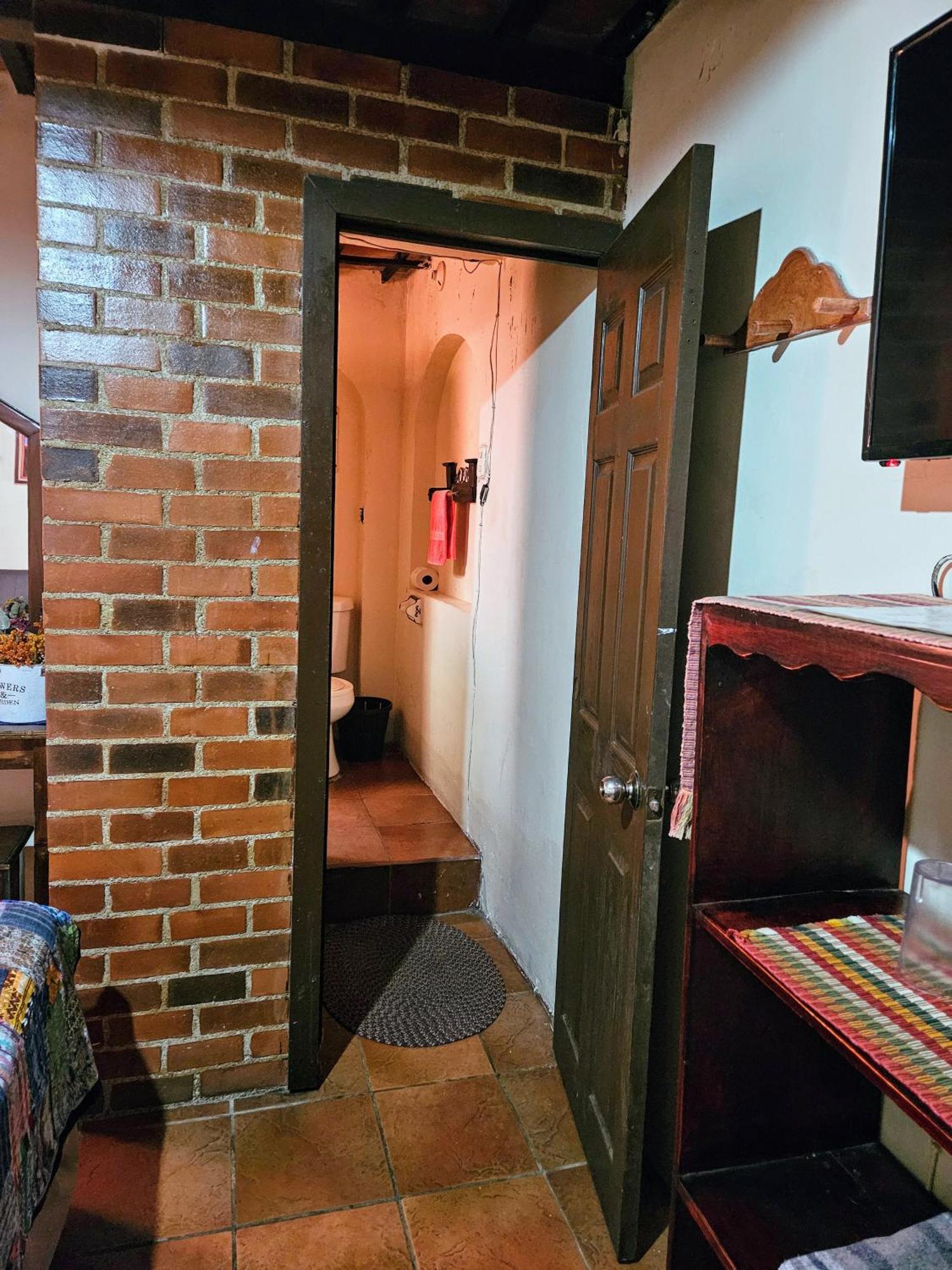 Hotel Casa Del Cerro Антигуа-Гватемала Экстерьер фото